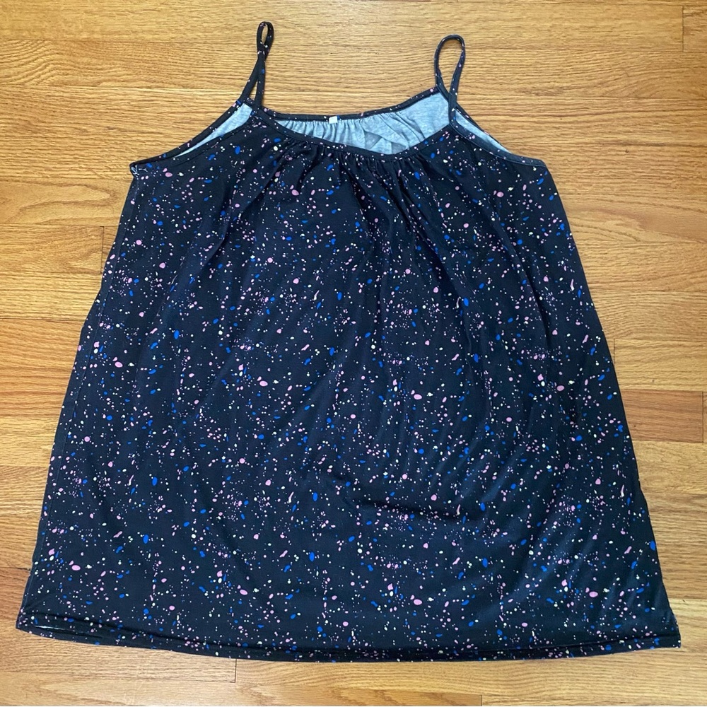 Unbranded Tank Top Women’s 2X Black Paint Splatter Design Flaw shown-Armpit Tear